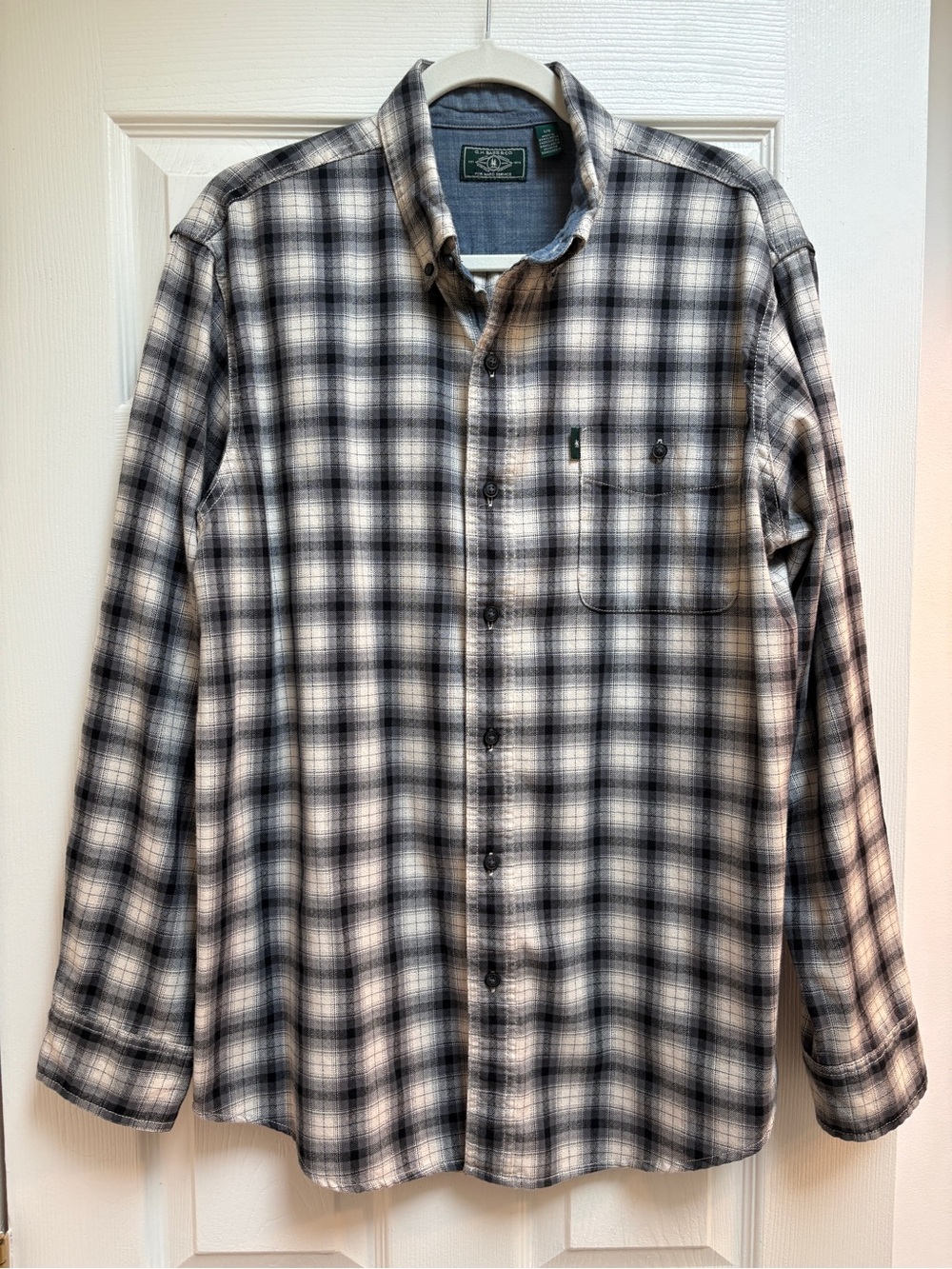 G.H. Bass & Co. Black and White Plaid Button-Down Shirt #0033